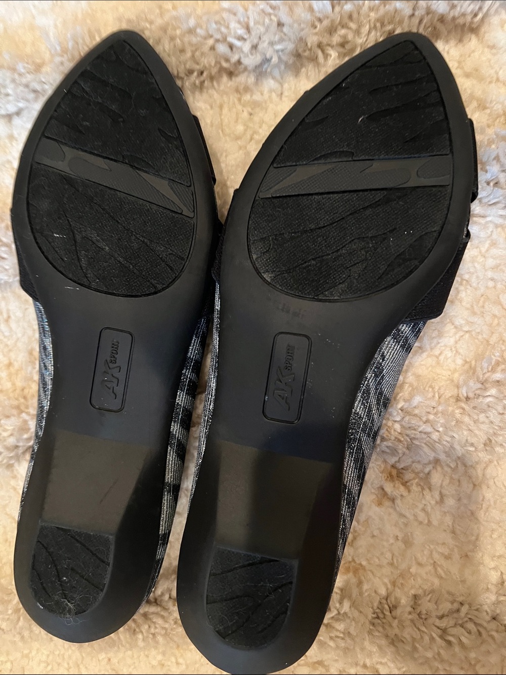 Anne Klein Metallic Gray Pointed Flats with Black Elastic Strap - Picture 3 of 6